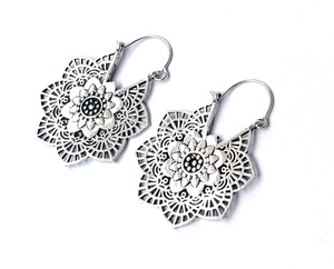 Pendientes de aro étnicos, pendientes de aro de plata, pendientes de flor - Product Image 4