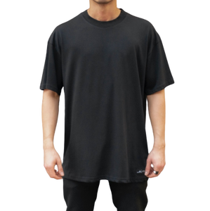 เสื้อยืดฮิปฮอปผู้ชายทรงโอเวอร์ไซส์ ไซส์พลัส ดีไซน์เรียบง่าย ผ้าฝ้ายออร์แกนิค 100% คุณภาพสูง สไตล์ใหม่ปี 2023 ระบายอากาศได้ดี รับผลิตแบบ OEM ขายส่ง - Product Image 1