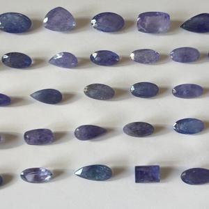 พลอยแทนซาไนต์เกรด AAA รูปทรงวงรี สีน้ำเงิน ธรรมชาติ 1000 กะรัต ได้รับการรับรองจาก IGI คุณภาพการเจียระไนสมบูรณ์แบบ - Product Image 2