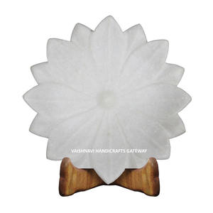 Placa de mármol blanco puro hecha a mano, bandeja de decoración de corte de flores, artesanías de piedra pulida, Idea de regalo para decoración del hogar - Product Image 1