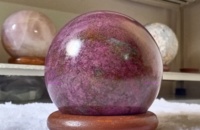 Sphère d'agate rubis polie sculptée à l'ombre, grande taille 17 cm, rare, vente en gros, 7 à 8 kg, pour la décoration, l'amour, la guérison, la méditation et la mise en terre.