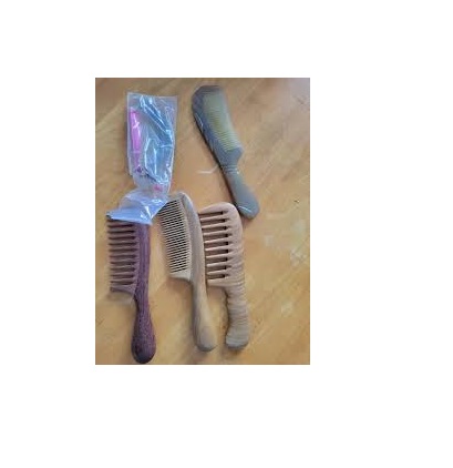 ナチュラルヤックホーンコーム｜手作りのくし｜抗抜け毛・マッサージ用