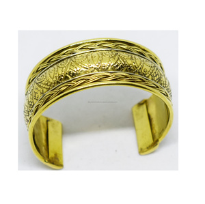 Vintage 1990 Chicago Victorian Muslim Chunky Gold <b>Bangle</b> Oval Themed handmade <b>Indian</b> festival <b>bangle</b> Jewelry Gift for Sister - Product Image 3