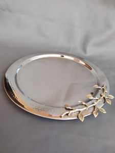 Nueva bandeja de diseño con acabado plateado, forma ovalada, elegante bandeja para servir en bares y hoteles. - Product Image 6