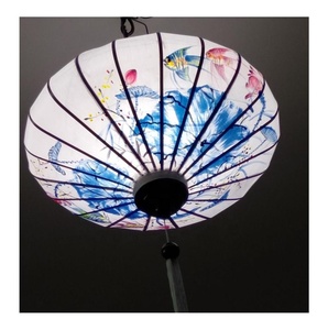 Lanterne décorative en soie Lanterne asiatique élégante faite à la main pour mariages et fêtes - Product Image 5