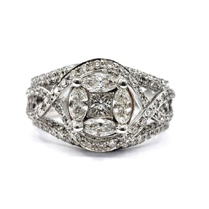 Bague de mariage classique fantaisie en or blanc massif 18 carats avec diamants synthétiques en pavé, vente en gros Hong Kong, pour femme, idéale pour les fêtes - Product Image 1