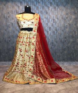 Travail d'impression de feuille de soie de coton à la mode beau lehenga choli avec des vêtements de réception dupatta prix de gros vêtement ethnique - Product Image 1
