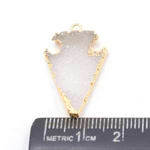 Colgante de Latón Chapado en Oro con Druzy Blanco de 28-30 mm, Forma de Punta de Flecha con Piedra Natural, Accesorios de Joyería - Product Image 3