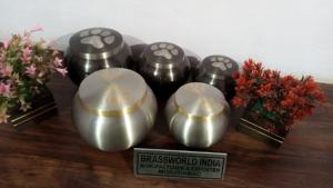 Suministros de cremación para mascotas, diferentes colores de ODYSSEY, urnfunerario, Brassworld, India - Product Image 3