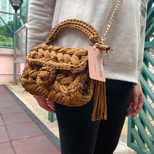 Sac à main en macramé tricoté à la main, collection artisanale, usage régulier et facile à manipuler, sac à bulles en macramé, sac de plage d'été, sac à bandoulière pour femme - Product Image 3