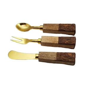 Ensemble de couverts en bois fait à la main, fourchette, cuillère, couteau - Product Image 1