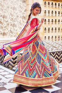 Moda rayón Banarasi bordado trabajo lehenga choli con dupatta desgaste del partido precio al por mayor prenda étnica alfanumero - Product Image 4