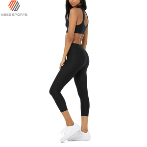 Black 2 Piece Yoga Set High Waist Seamless <b>Crop</b> <b>Top</b> And Calf-Length Leggings Workout Wear Fitness Clothes - Product Image 3