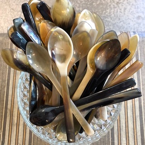 Cuillère en corne de buffle, cuillère à caviar, cuillère à épices, cuillère à thé, corne noire naturelle, différentes tailles, en vente - Product Image 6