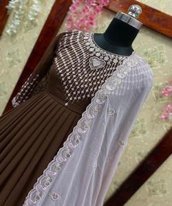 Robe longue en georgette à manches longues spécialement conçue pour un marché textile confortable au prix le plus bas du marché Surat Alphanumero - Product Image 5