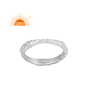 Bague éternelle en argent sterling 925 texturée faite à la main, fournisseur de bijoux en argent de créateur, collection classique en gros - Product Image 1