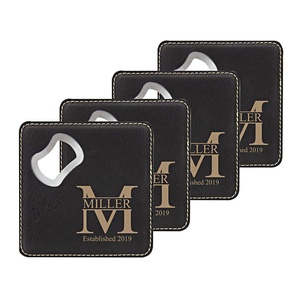 Dessous de verres en cuir personnalisés à empreintes, avec ouvre-bouteille, pièces - Product Image 3
