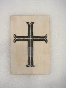 Crucifijo de Cruz colgante de metal dorado para decoración del hogar - Product Image 4