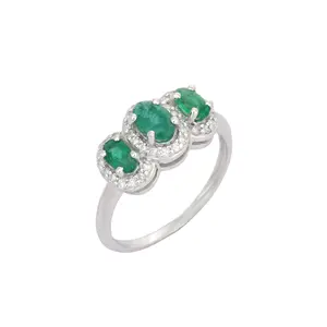हस्तनिर्मित ठीक गहने प्राकृतिक हीरे के साथ तीन पत्थर की अंगूठी 925 स्टर्लिंग चांदी क्लस्टर पन्ना के छल्ले जन्मदिन का उपहार