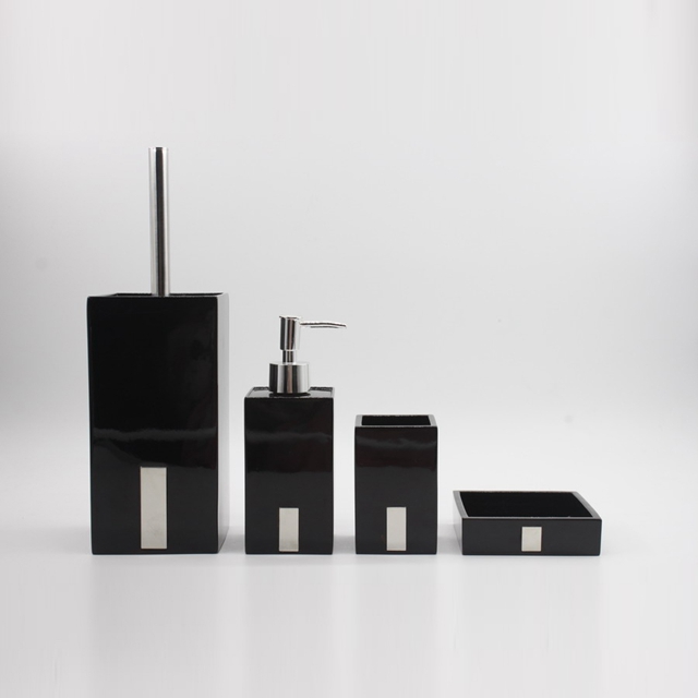 4pcs Luxury Designed Polyresin Bathroom Washroom And Bath Toilet Accessories Set