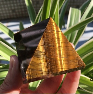 Pirámide de cristal natural de ojo de tigre de alta calidad, piedra pulida, pirámide de punto al por mayor para curación y meditación energética - Product Image 3