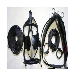 Ensemble de harnais d'équitation noir de qualité supérieure en cuir et PVC synthétique avec matériel de haute qualité idéal pour les amateurs d'équitation - Product Image 4