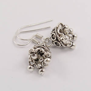 Pendientes colgantes oxidados Jhumki de plata de ley pura 925 liso sin piedras 30 Cm 1 1/8 ''pulgadas para mujer - Product Image 1