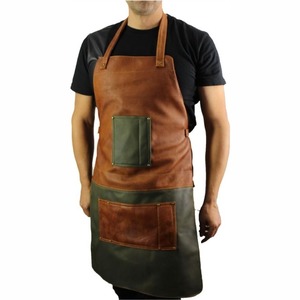 Tablier de soudage en cuir noir, robuste et résistant à la chaleur et au flamme avec 6 poches, 42 Extra-Large et à dos croisé - Product Image 1