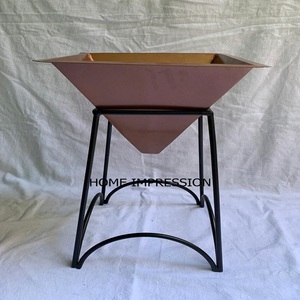 Jardinière ronde de luxe moderne pour l'extérieur jardinière design en métal faite à la main jardinières indiennes support grand accessoires de décoration de jardin - Product Image 2