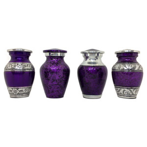 โกศเก็บอัฐิเด็ก สีเขียวแซฟไฟร์ สไตล์อเมริกัน ประดับลายดอกไม้ สำหรับเก็บอัฐิเด็ก โดยบริษัท Brassworld India Funeral Supplies - Product Image 5