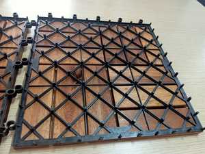 Suelo de madera de acacia de diseño moderno 30x30x2,4 cm para jardines 4 6 12 listones con opción de superficie lisa para tornillo incluido - Product Image 3