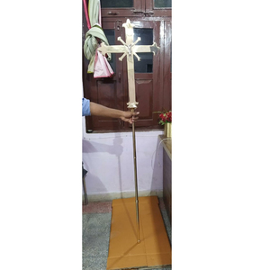 Fournitures d'église de style religieux en métal de croix d'église en laiton poli de haute qualité - Product Image 1
