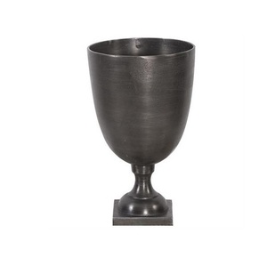 Vente en gros et fournisseur de vase à fleurs en métal Pot de fleur fait main doré Vase à fleurs en métal décoratif de table Vente en gros - Product Image 6