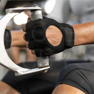 Gants de fitness demi-doigt en cuir confortables personnalisés pour la musculation et le matériel de gymnastique d'haltérophilie fabriqués par GLOVES City - Product Image 4