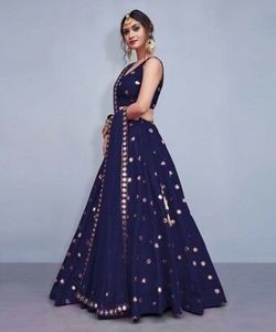 Designer indien coloré brodé travail manuel Lehenga Choli prix de gros le plus bas marché textile vêtements - Product Image 6