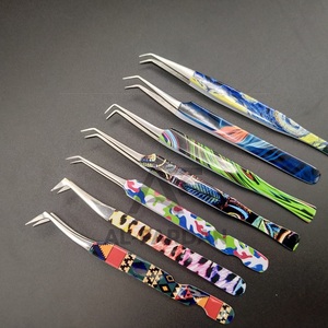 Pince à épiler d'extension de cils de volume russe de marque privée personnalisée pince à épiler en acier inoxydable enduite de papier pointe en fibre pour sourcils - Product Image 1