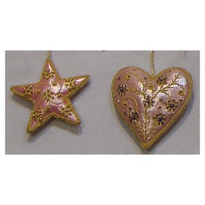 Adornos Colgantes Hechos a Mano con Bordado Zari en Forma de Corazón y Estrella - Product Image 1