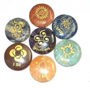 Grossiste Agate Chakra Healing Symbol Set Sculptée à la Main Feng Shui Gemme Souvenir à vendre - Product Image 1