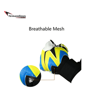 Guantes de fútbol de calidad excepcional, látex alemán duradero y cuero transpirable con empuñaduras de valor inmejorable - Product Image 5