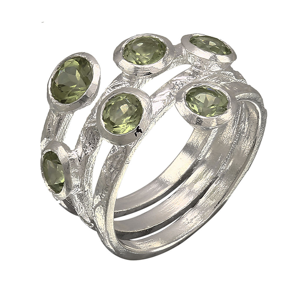 สีเขียว