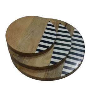 Planche à fromage en bois de mangue, vente directe d'usine, côté noir et blanc, blocs à découper de couverts ronds de créateur faits à la main - Product Image 3