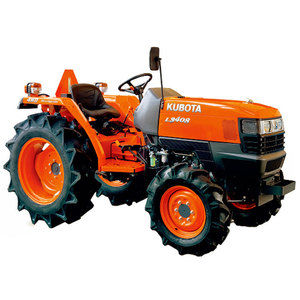 Tracteur à roues Kubota Diesel 4WD à usage agricole, neuf et d'occasion, avec pompe à engrenages et boîte de vitesses fiables - Product Image 3
