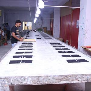 Sweat à capuche pour femme en coton 100% avec manches bouffantes, broderie de logo sur le devant et poche par EVERGLOW - Product Image 4