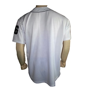 Camiseta de Béisbol para Hombre con Ribete Rojo, Manga Corta, Cierre de Botones, Absorbe la Humedad, Poliéster, Corte Regular, Ropa para Adultos - Product Image 3