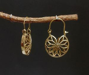 Pendientes de Color dorado, joyería de latón indio, diseño de flor, pendientes de aro de latón, novedad de 2021 - Product Image 2
