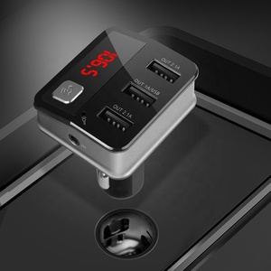Portable Trois USB Chargeur Port Émetteur FM Chargeur de Téléphone Mains Libres Bluetooth Chargeur De Voiture - Product Image 2
