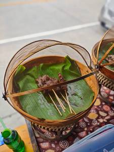 Lovely High Quality Handmade Bamboo Food Tray with Mesh Net Cover Food <b>Basket</b> Fruit Tray Platters Bread <b>Basket</b> Picnic <b>Basket</b> - Product Image 2