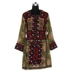 BDR069 — robe Vintage en soie brodée, Style éthiopien, - Product Image 1