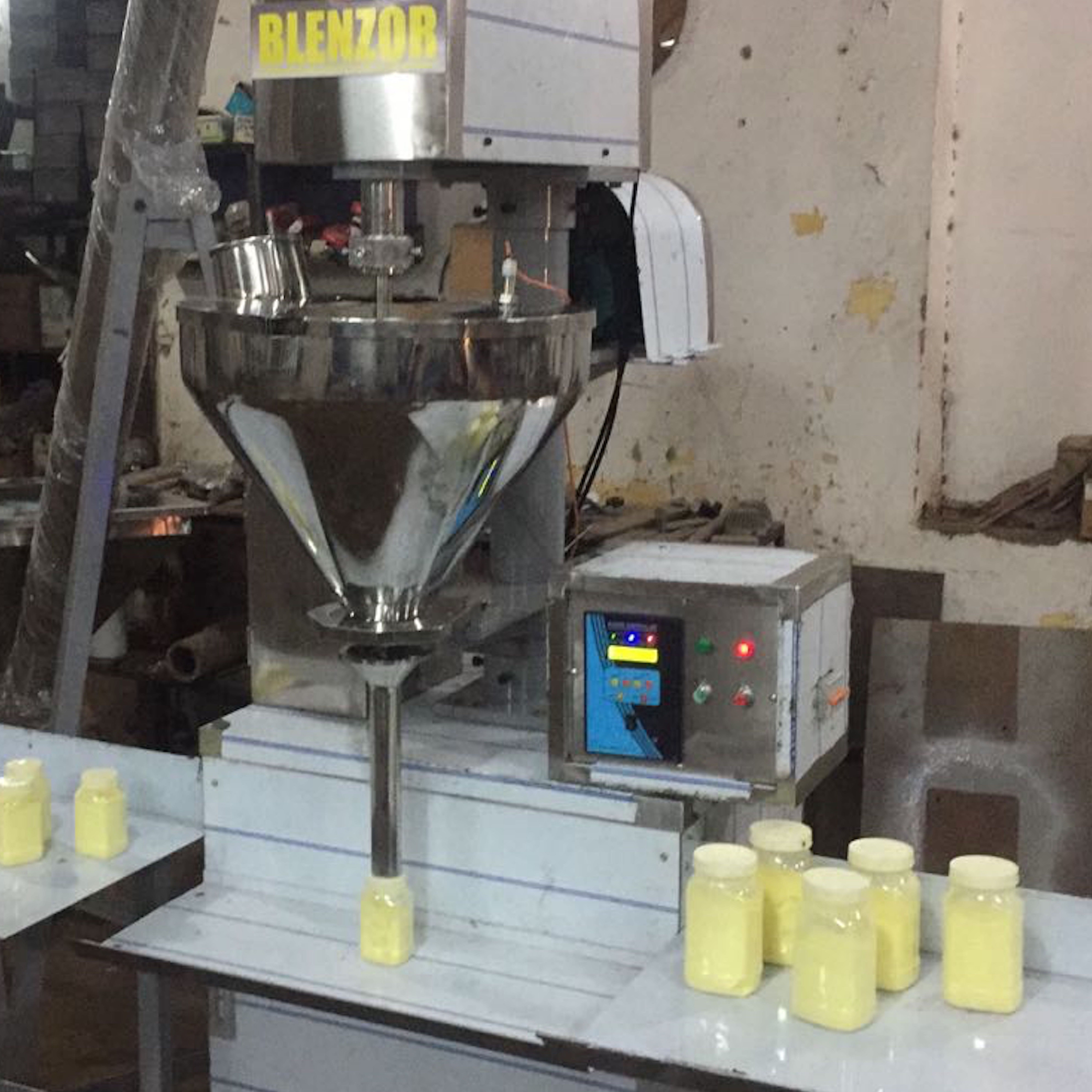 Полуавтоматический шнековый наполнитель для порошковой упаковки