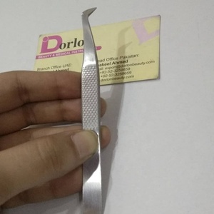 Pince à épiler professionnelle pour extensions de cils, finition argentée, personnalisable avec logo, pour volume, vente en gros - Product Image 1